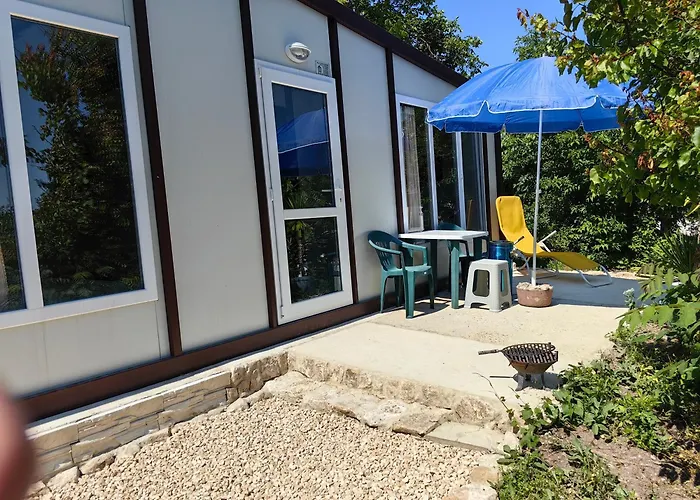 בית הארחה Lenny 3 3*